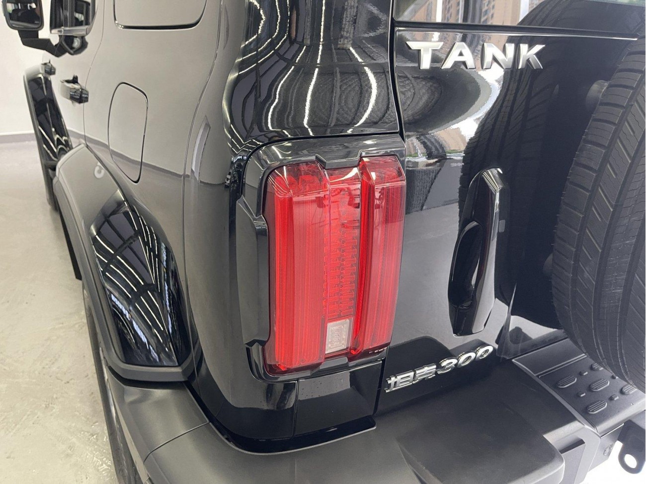 Tank 300 2023