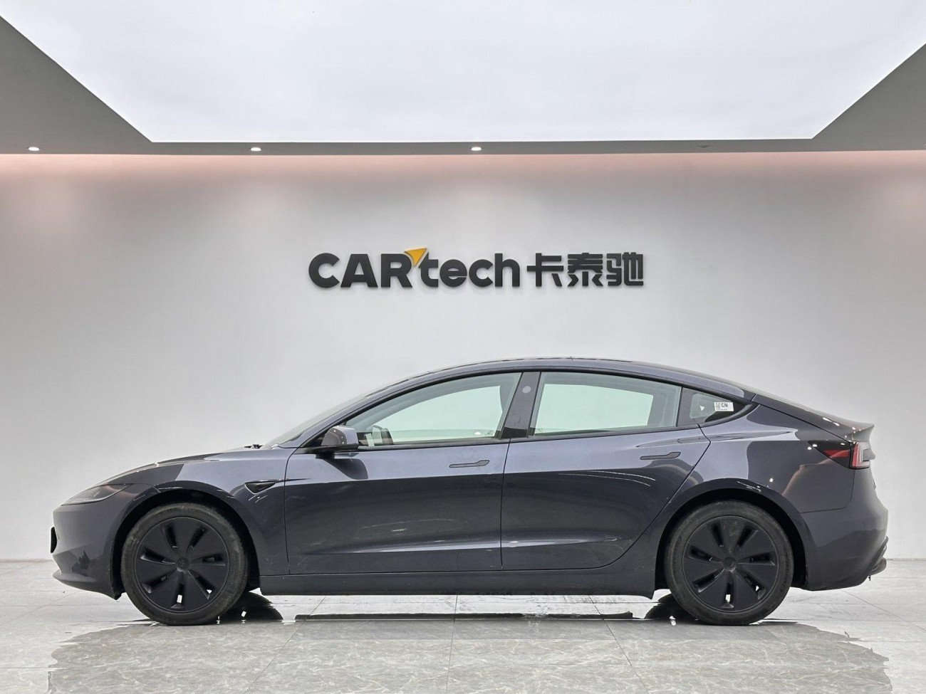 Tesla Model 3 2024