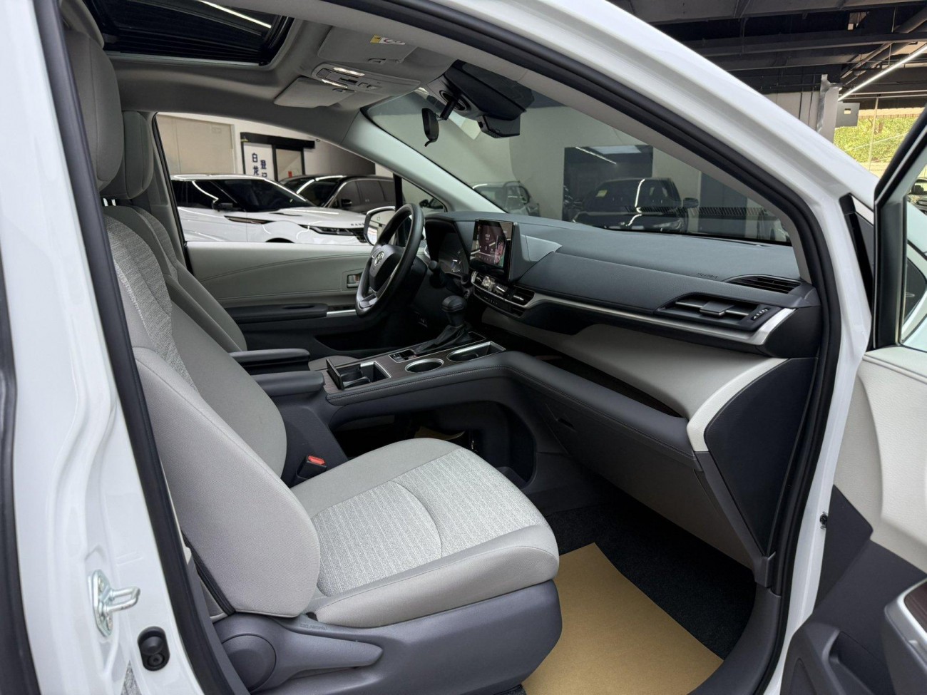 Toyota Sienna 2025