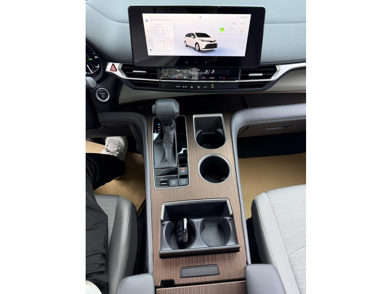 Toyota Sienna 2025
