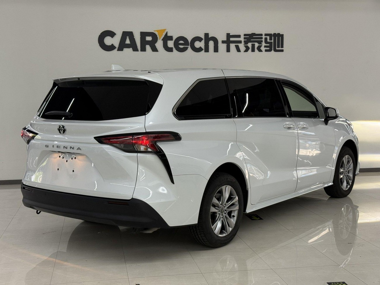 Toyota Sienna 2025