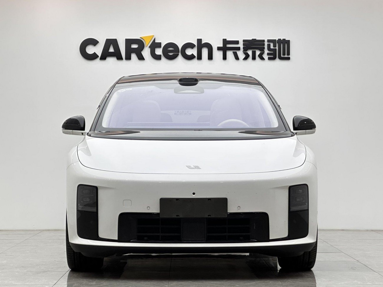 Li Auto i8 2025