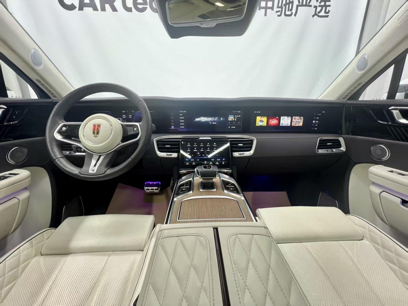 Hongqi E-HS9 2023