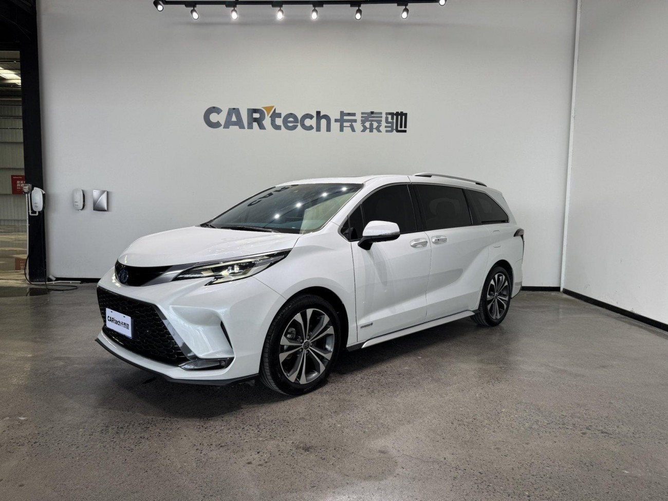 Toyota Granvia 2024