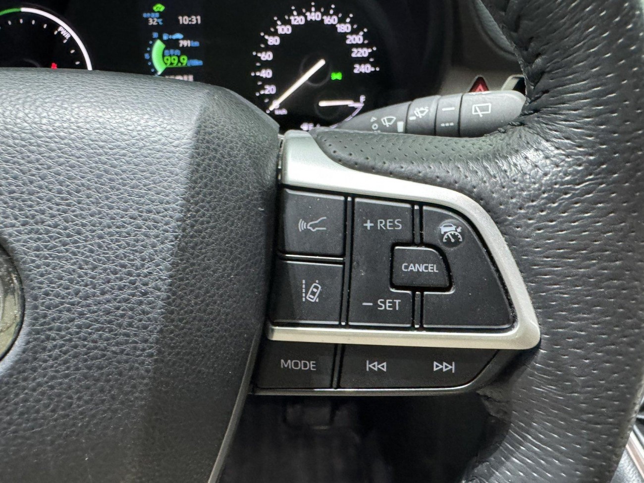 Toyota Granvia 2024