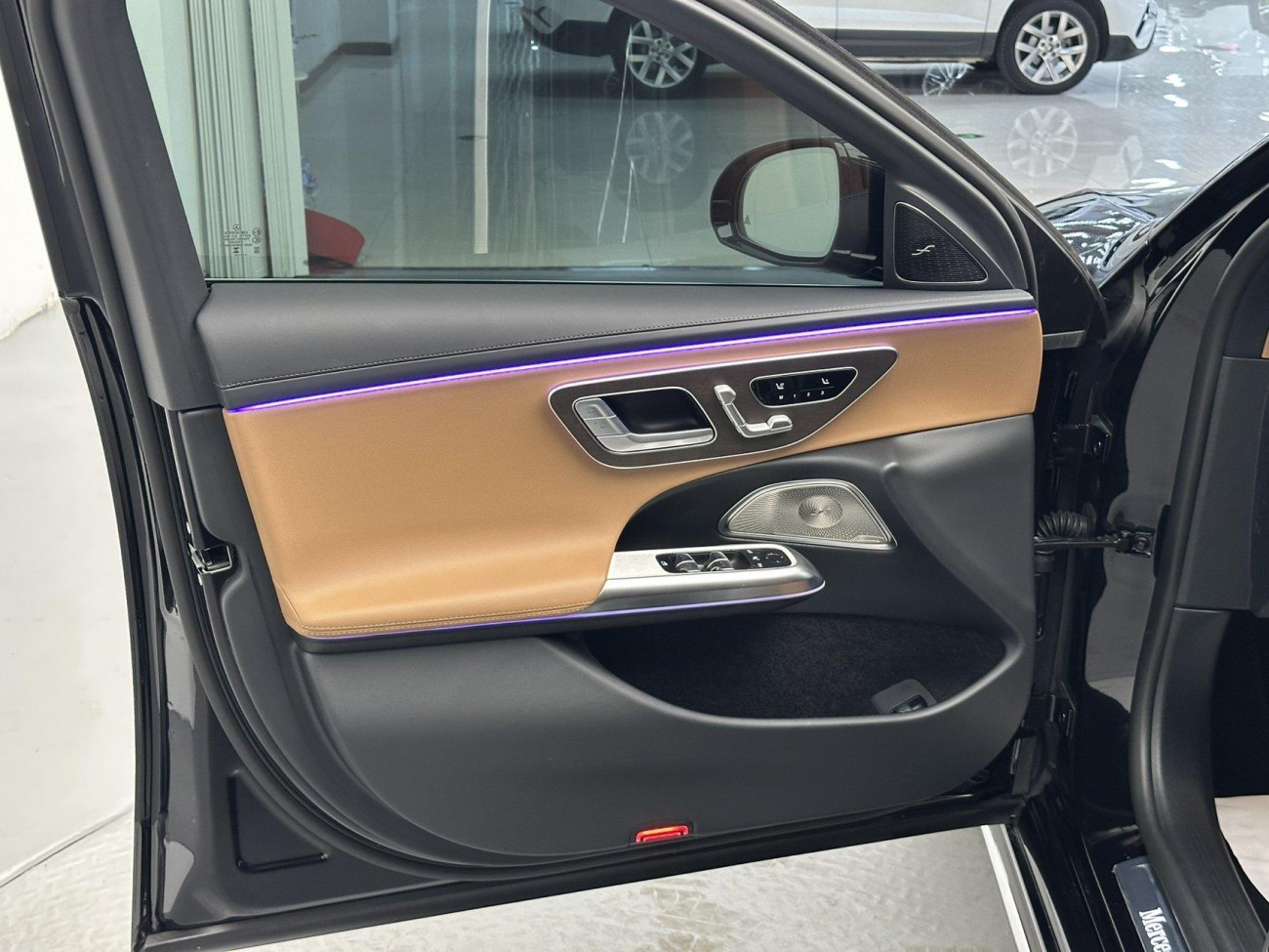 Mercedes-Benz E 300 L 2025