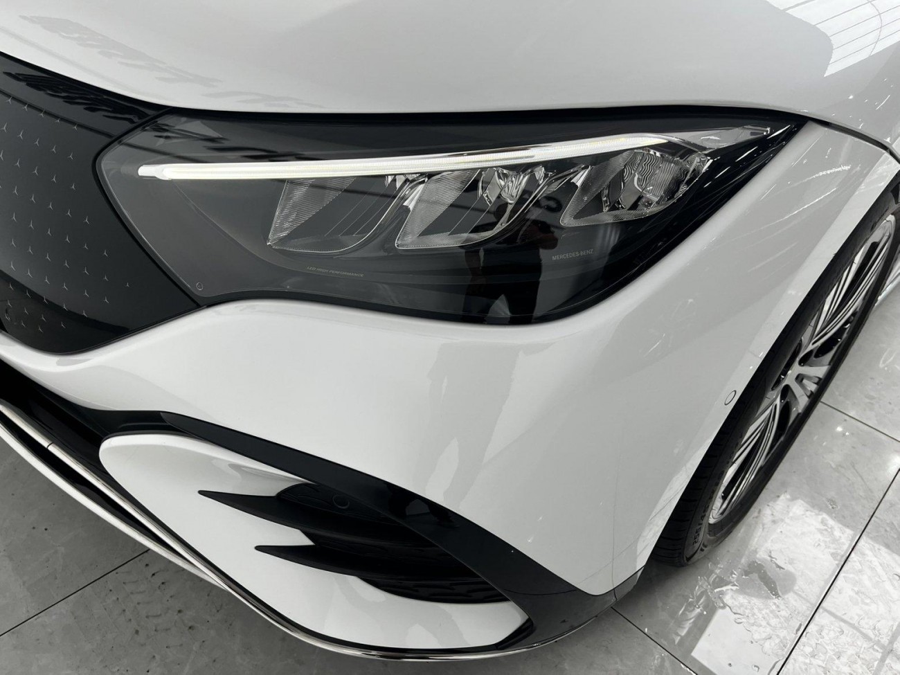 Mercedes-Benz EQE 2024