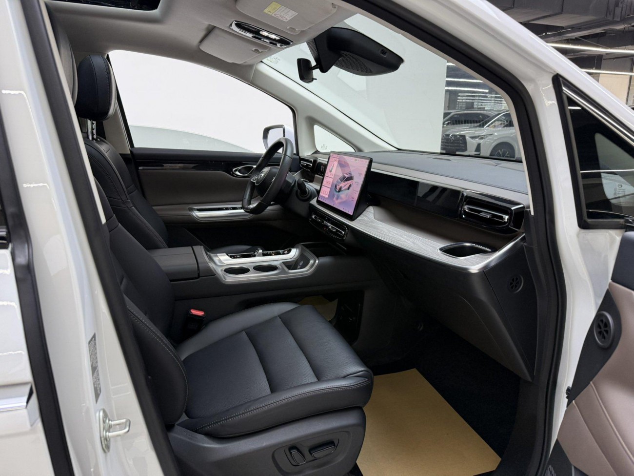 Trumpchi E8 2024