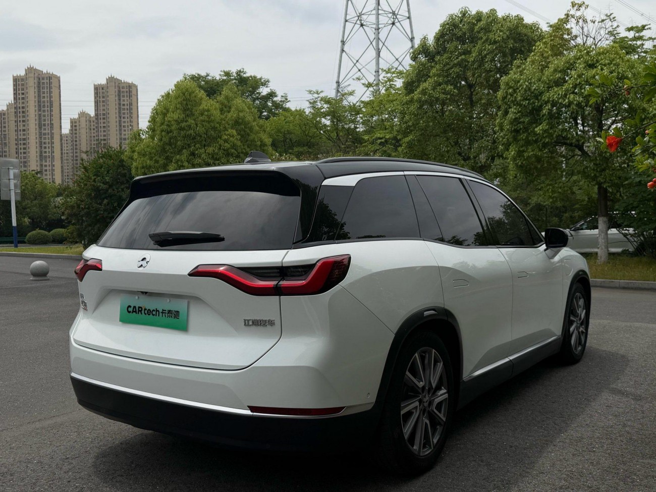 NIO ES8 2020