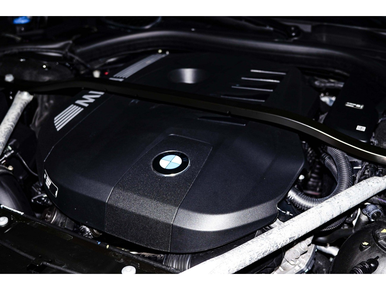 BMW 735Li 2025