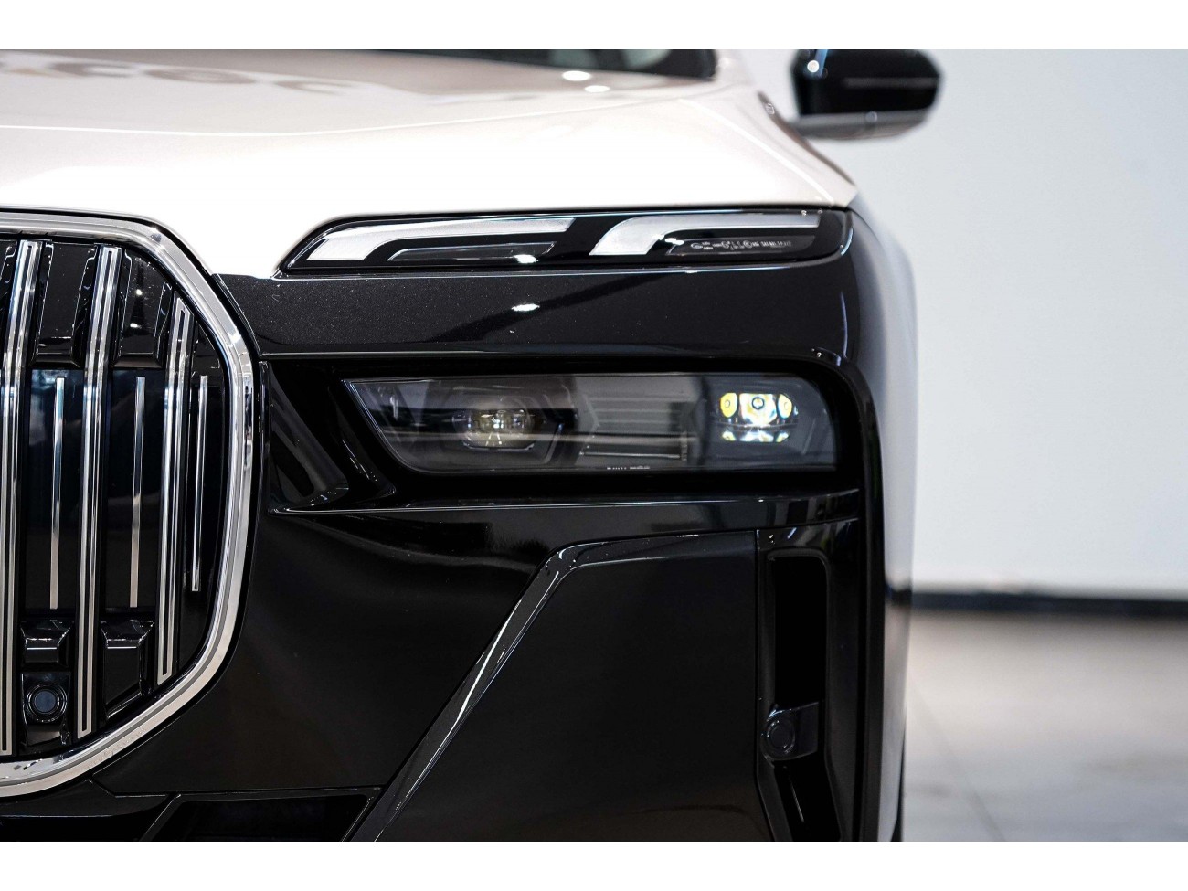 BMW 735Li 2025