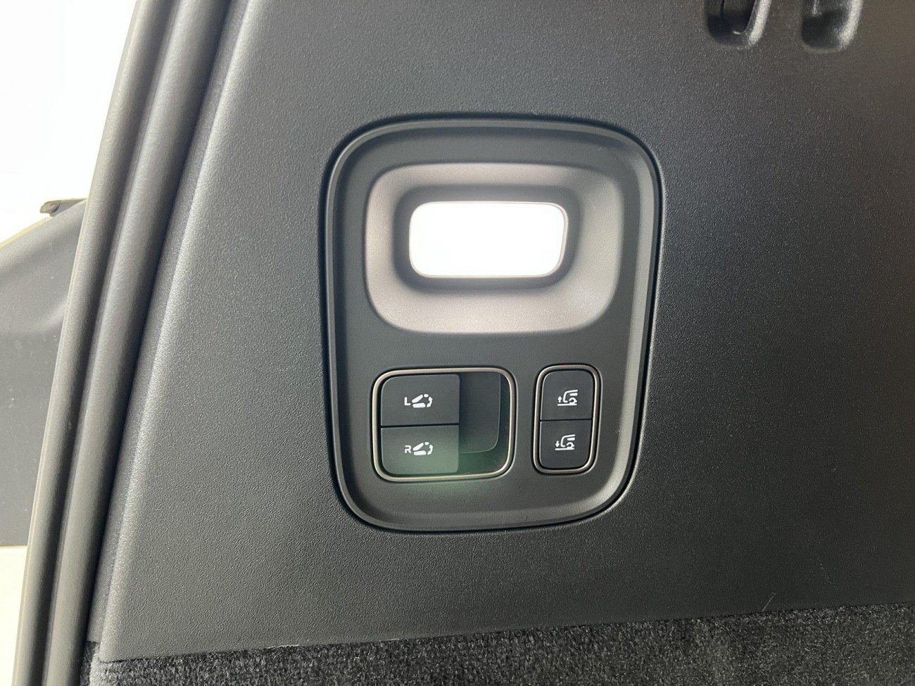 Li Auto i8 2025