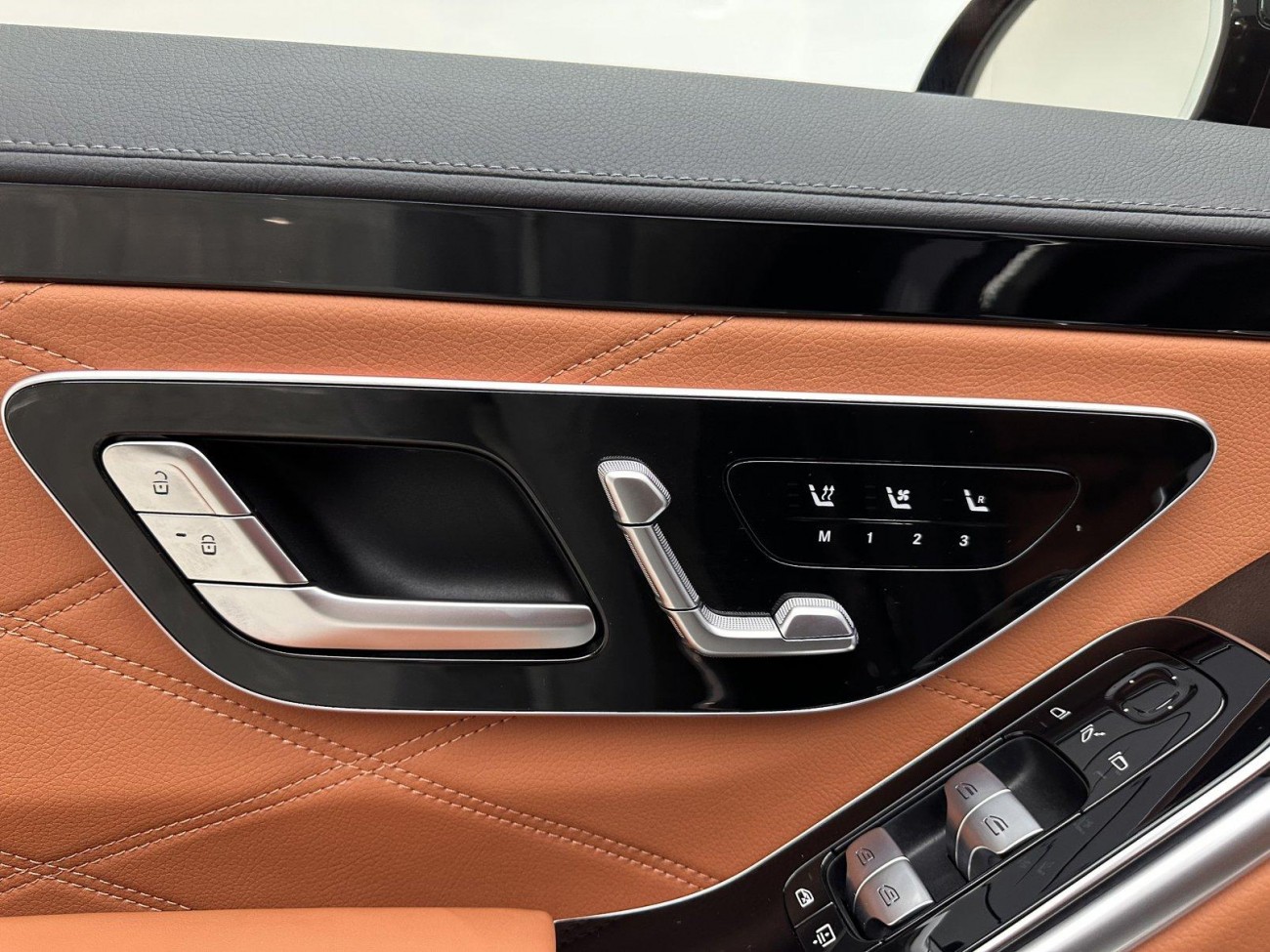 Mercedes-Benz S 480 4MATIC 2025