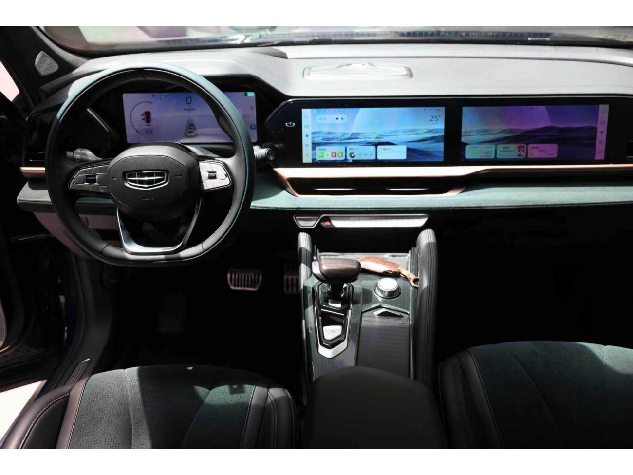 Geely Xingyue L 2022