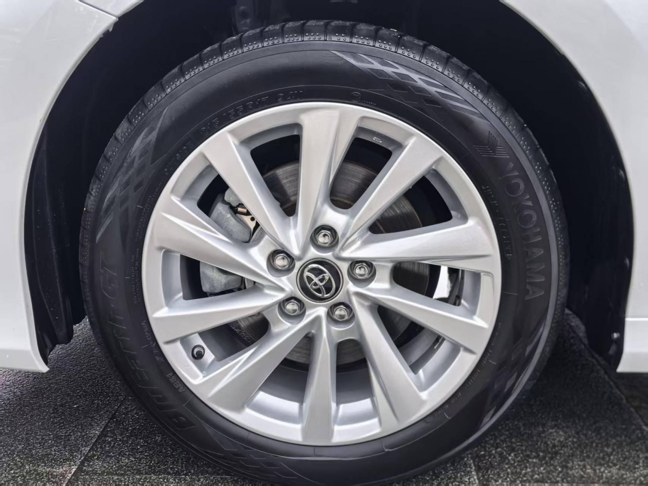Toyota Camry 2024