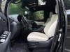 Lexus LM 300h 2022