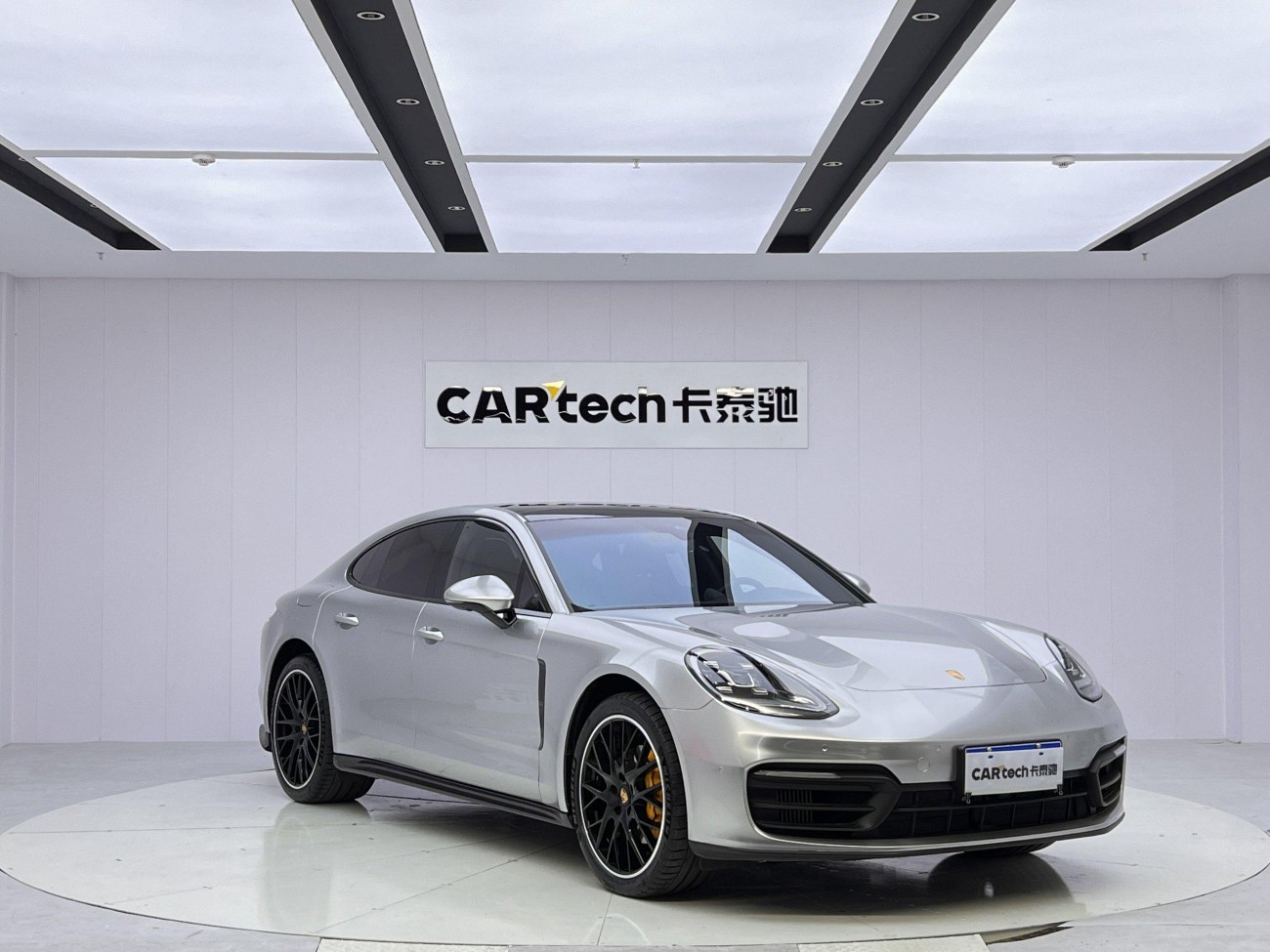 Porsche Panamera 2024
