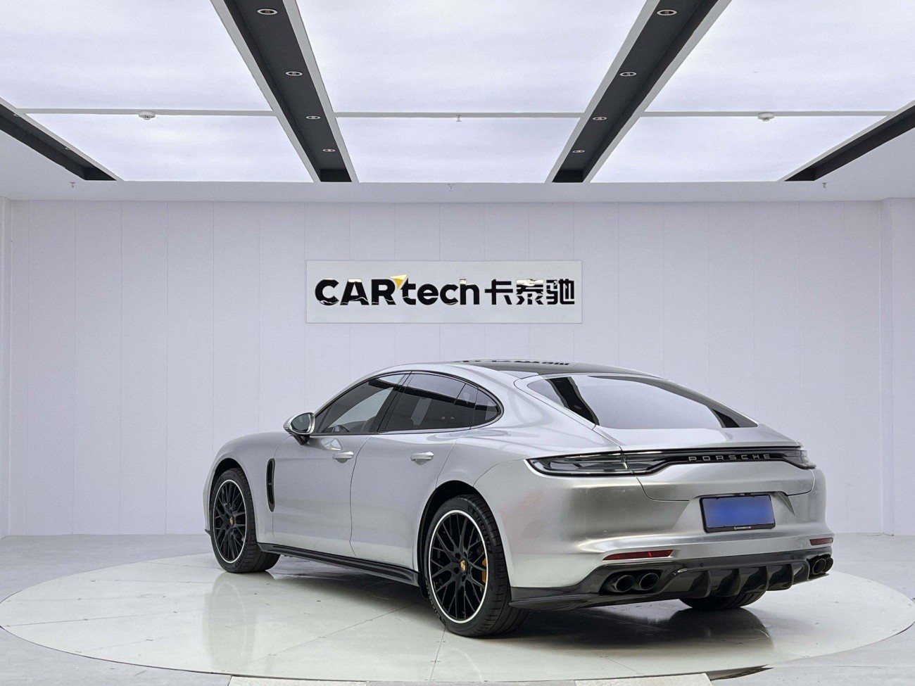 Porsche Panamera 2024