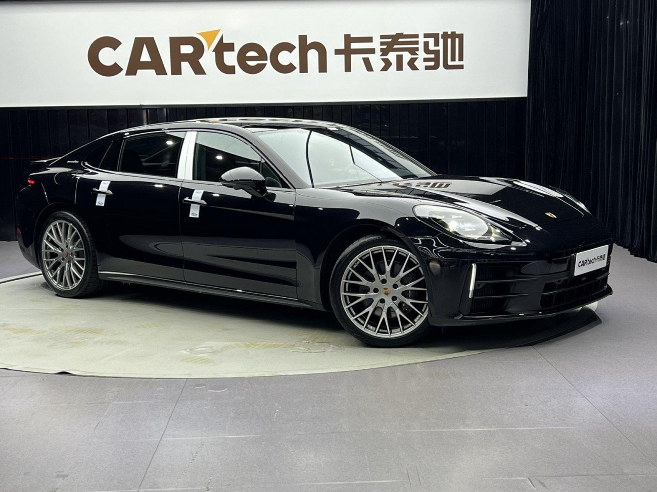 Porsche Panamera 2024