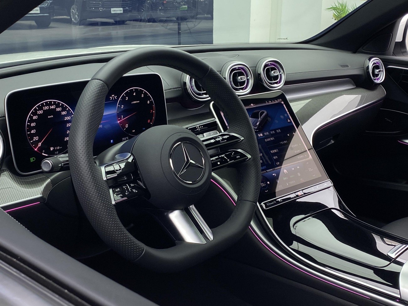 Mercedes-Benz C 260 L 2024