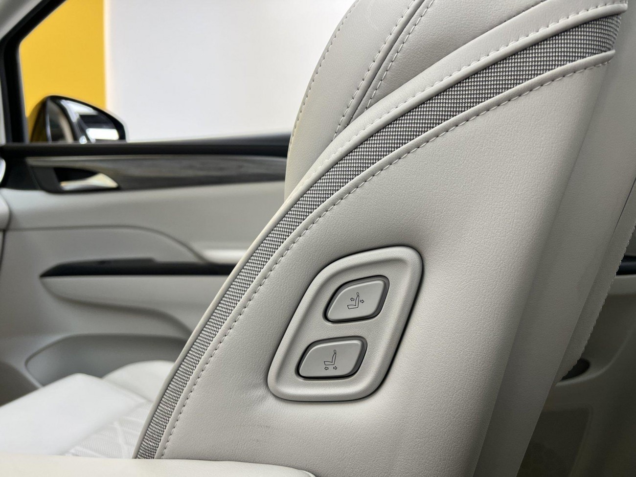 Buick GL8 2023