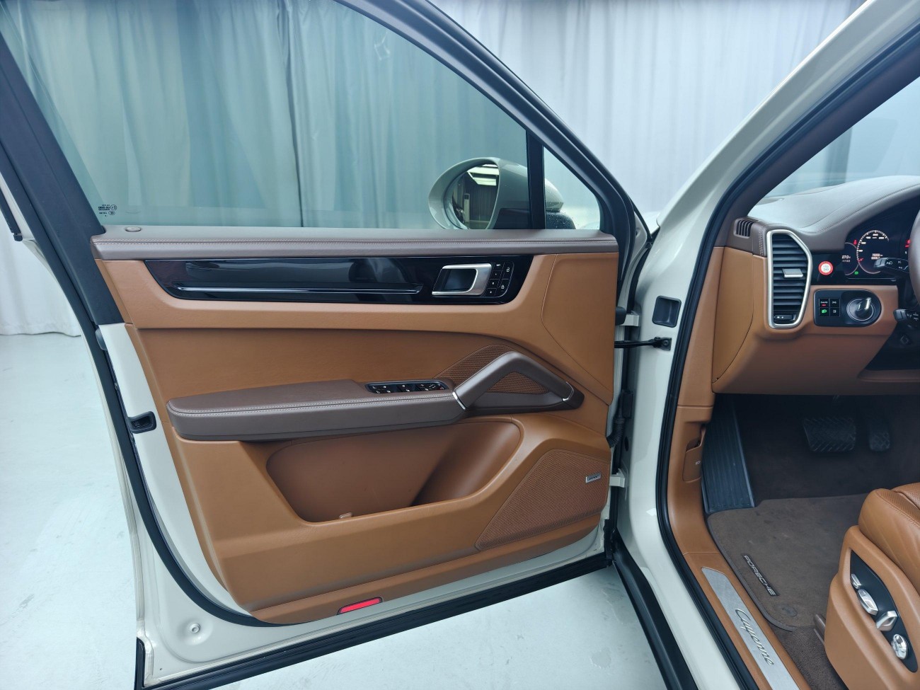 Porsche Cayenne 2021