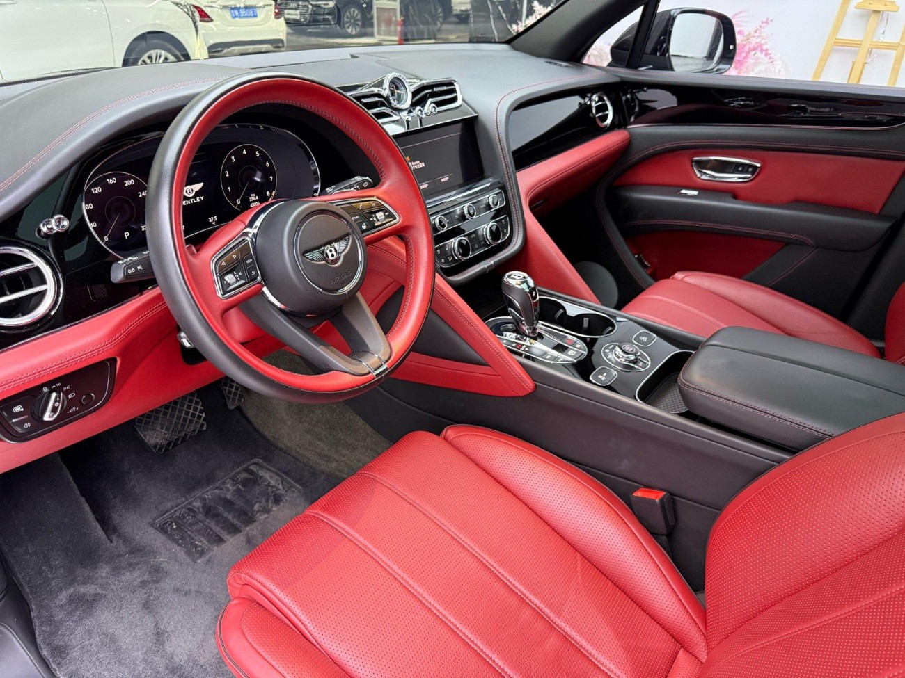 Bentley Bentayga 2023