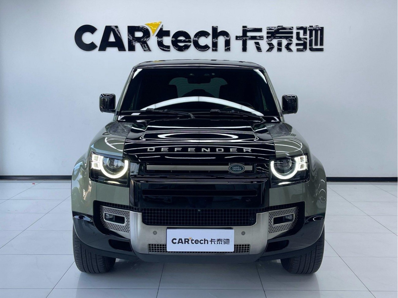 Land Rover Defender 2021