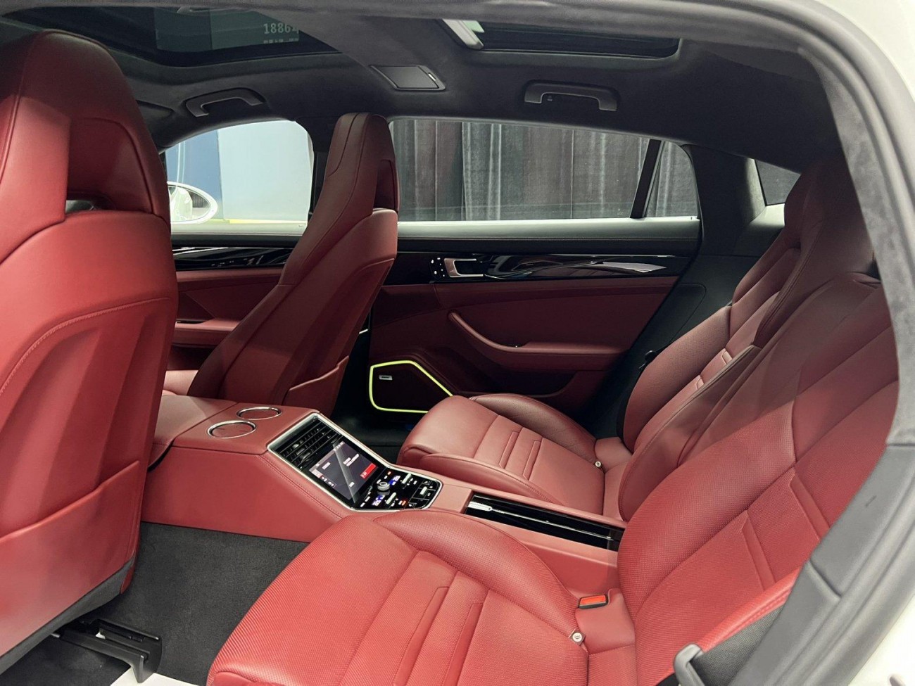 Porsche Panamera 2021