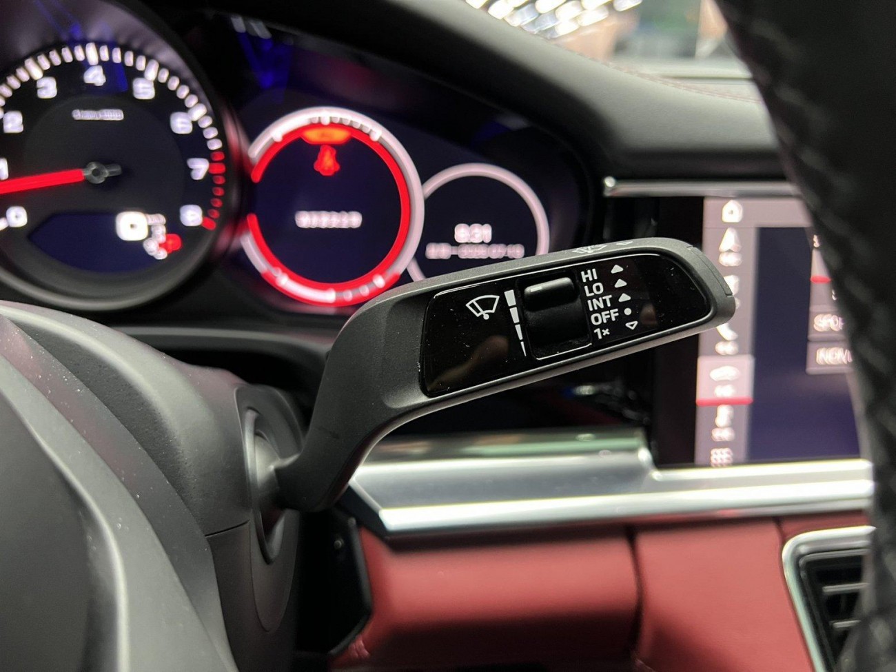 Porsche Panamera 2021