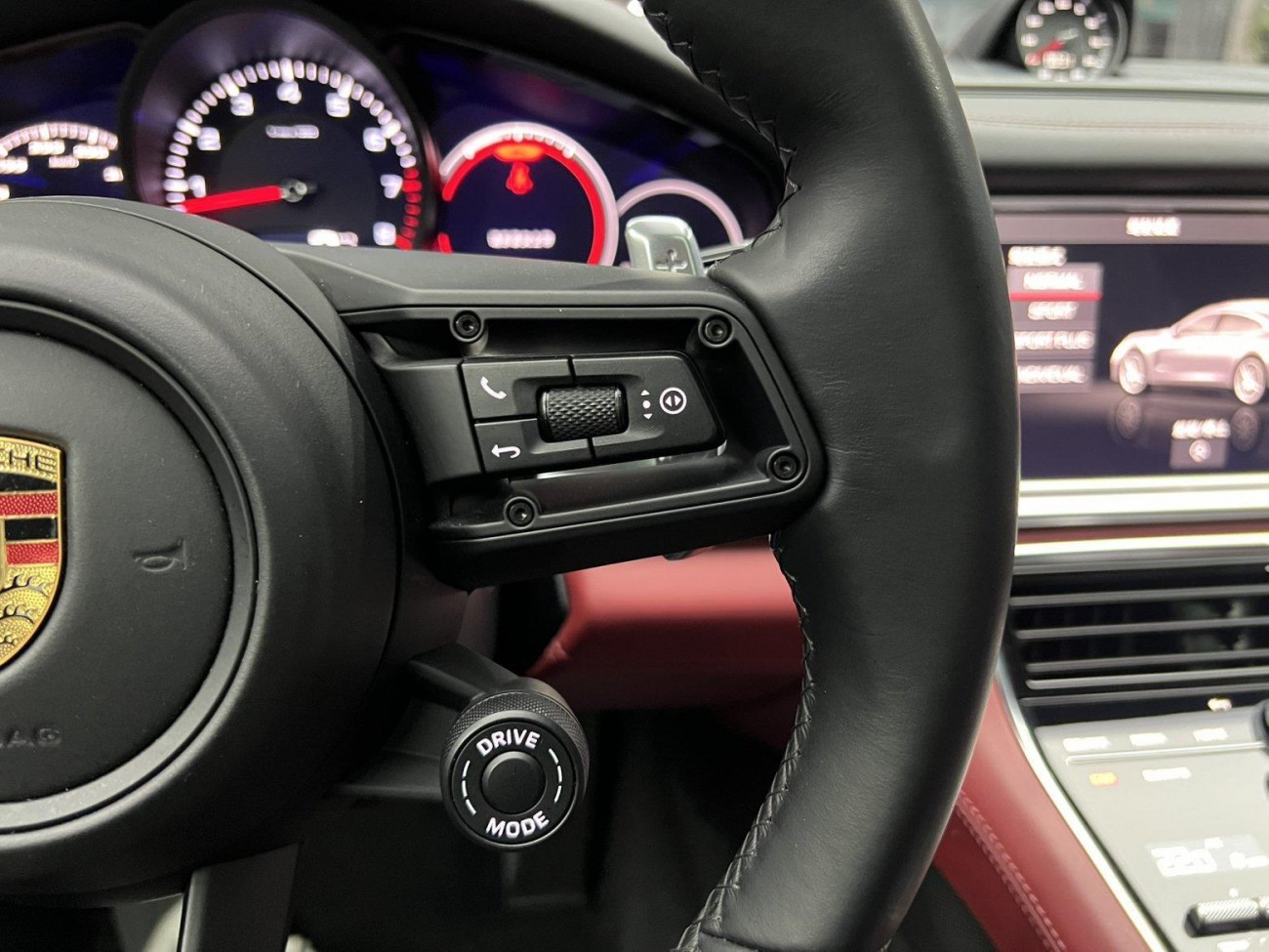 Porsche Panamera 2021