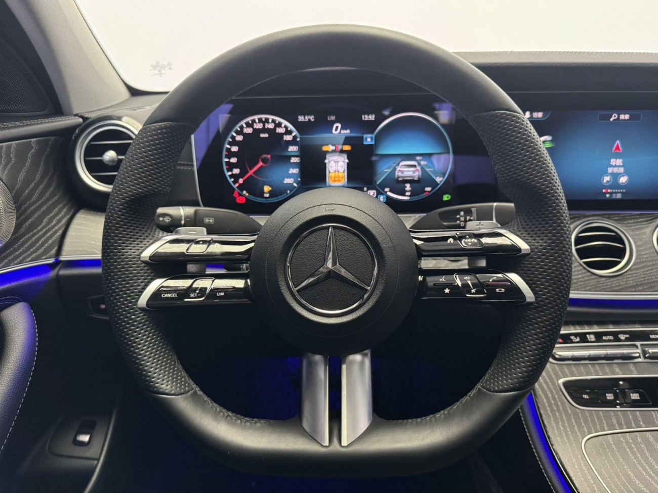 Mercedes-Benz E 300 L 2022