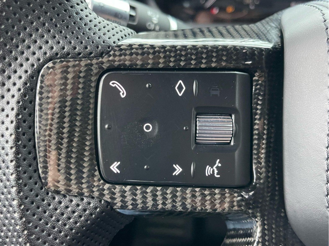 Land Rover Defender 2022