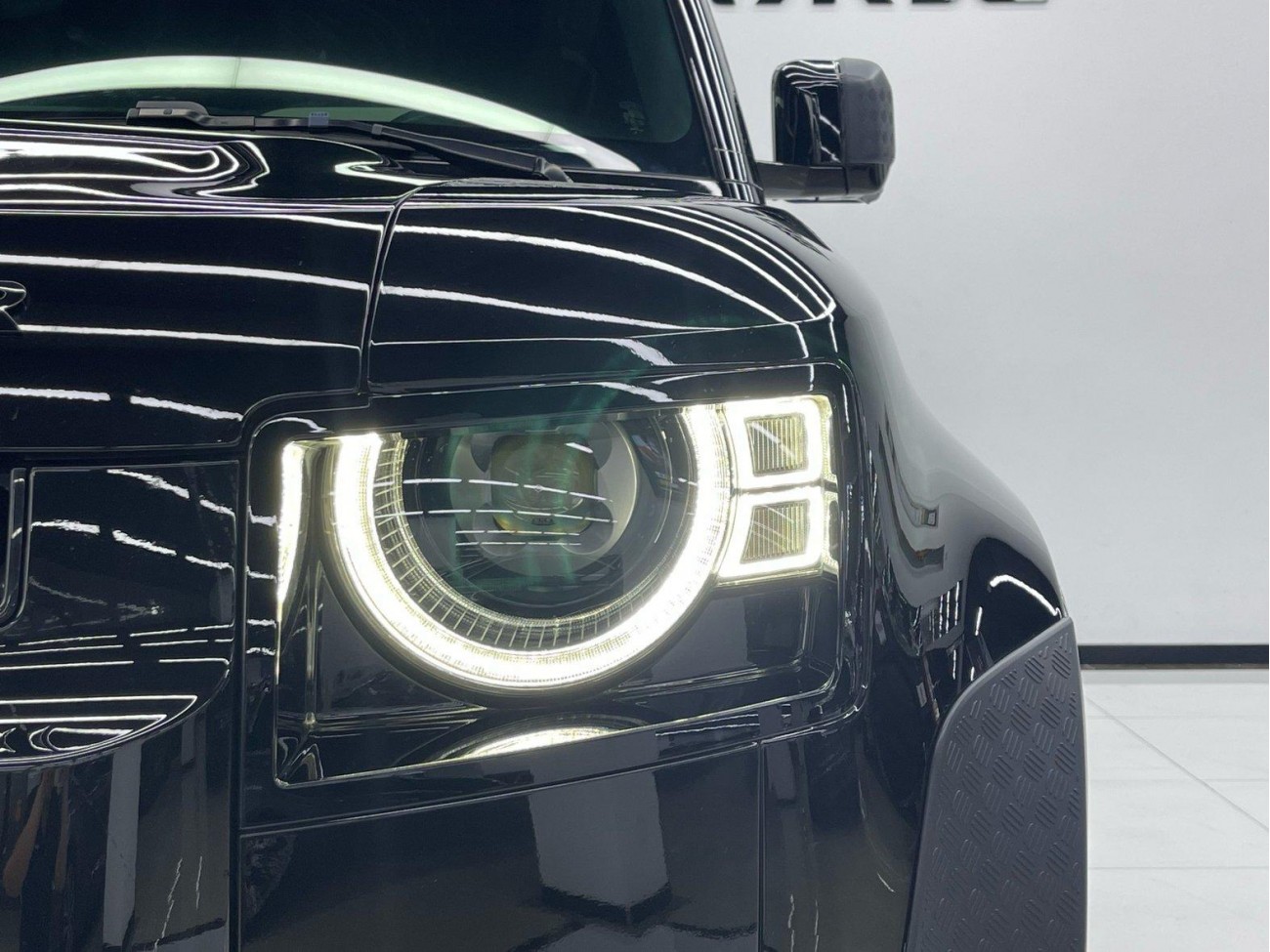 Land Rover Defender 2022
