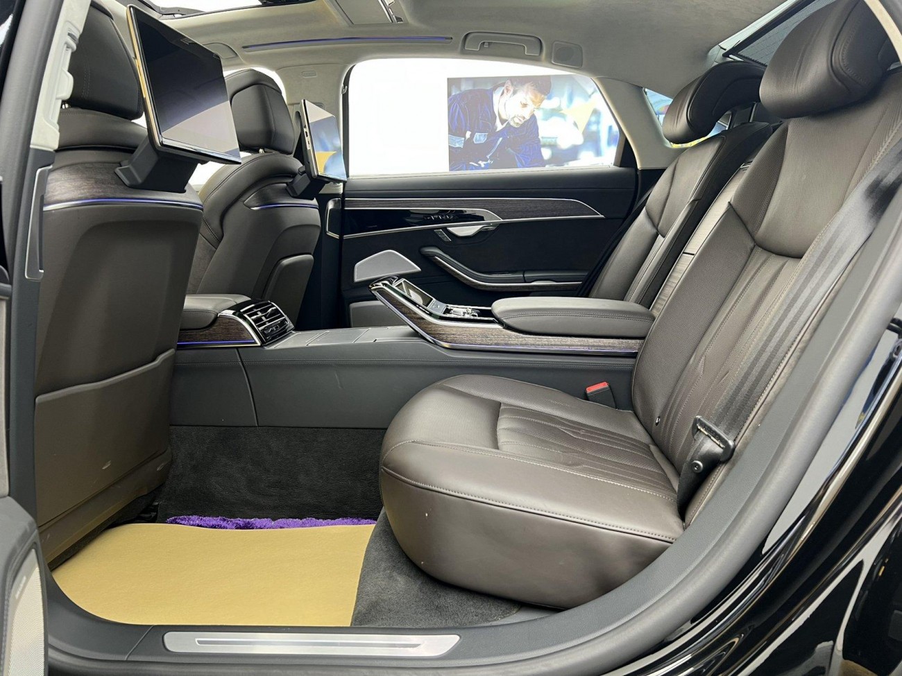 Audi A8L 55 TFSI 2021