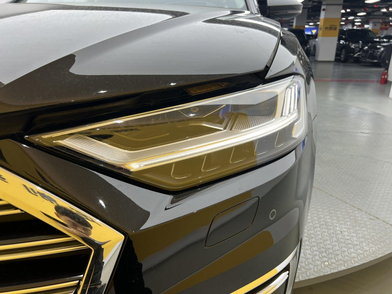 Audi A8L 55 TFSI 2021