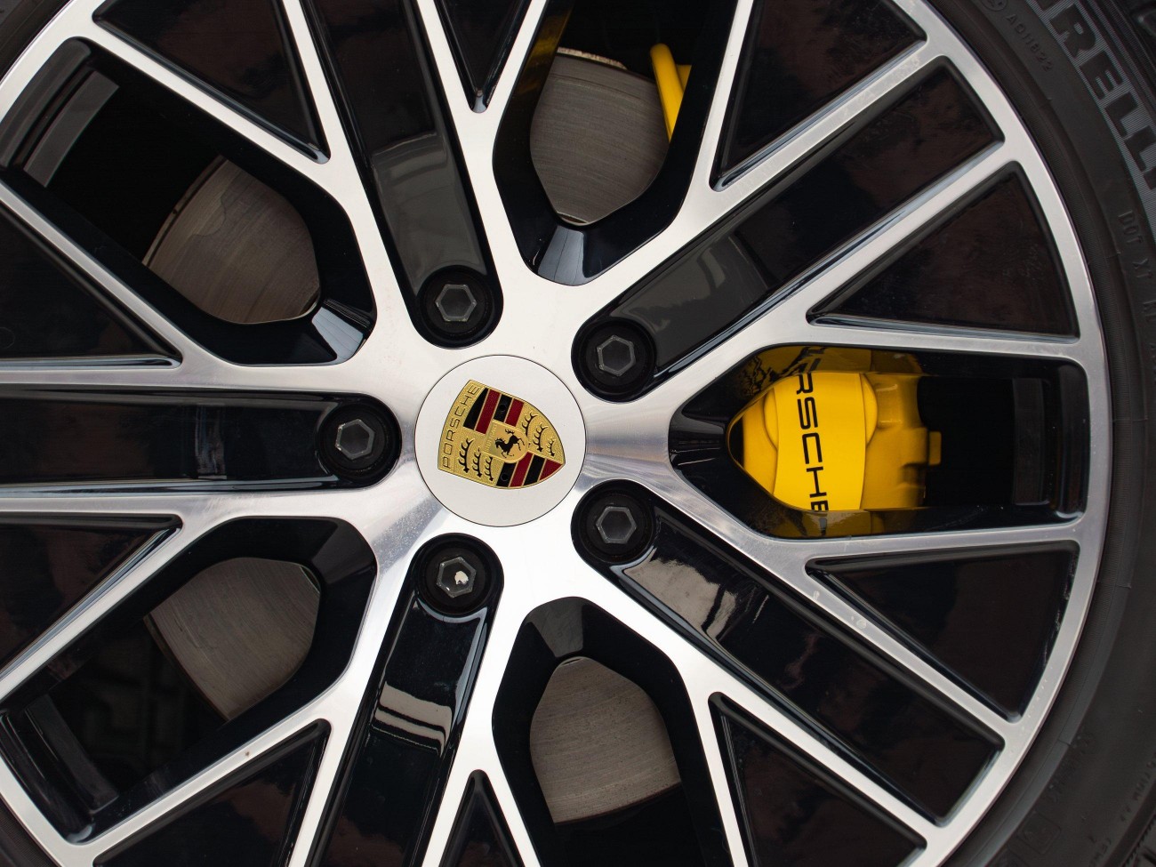Porsche Taycan 2023