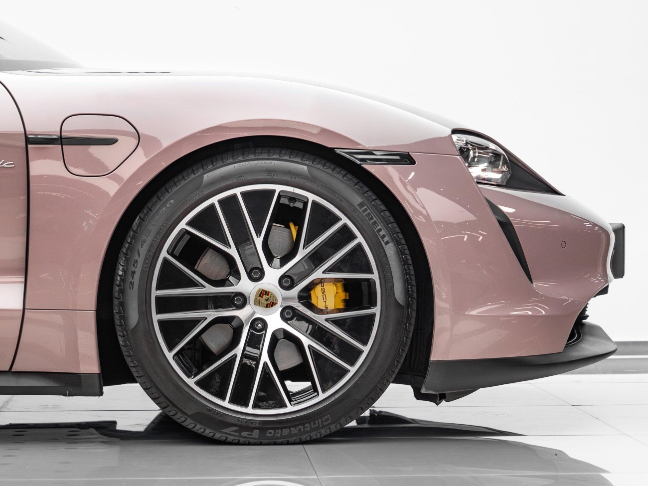 Porsche Taycan 2023