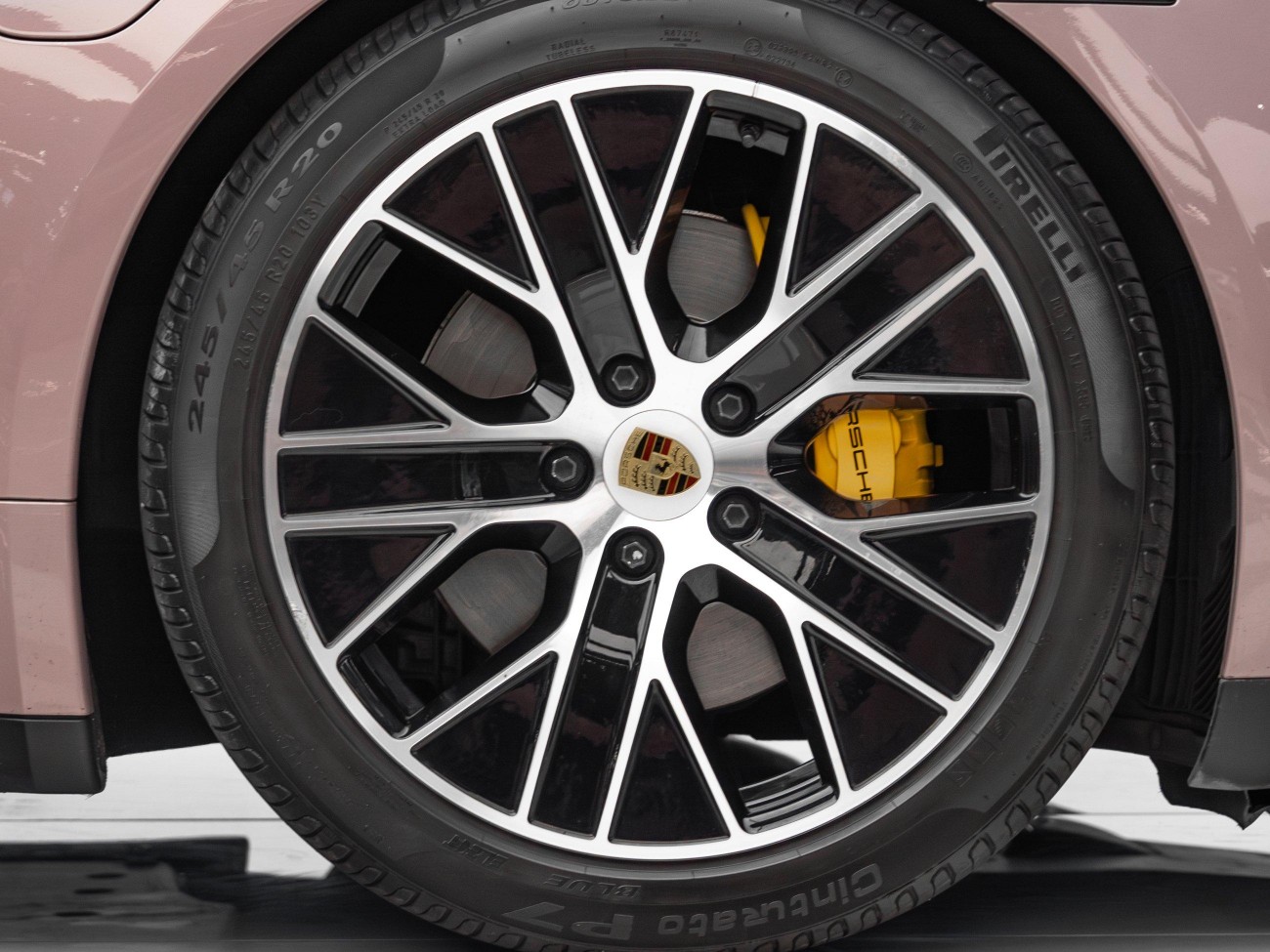 Porsche Taycan 2023