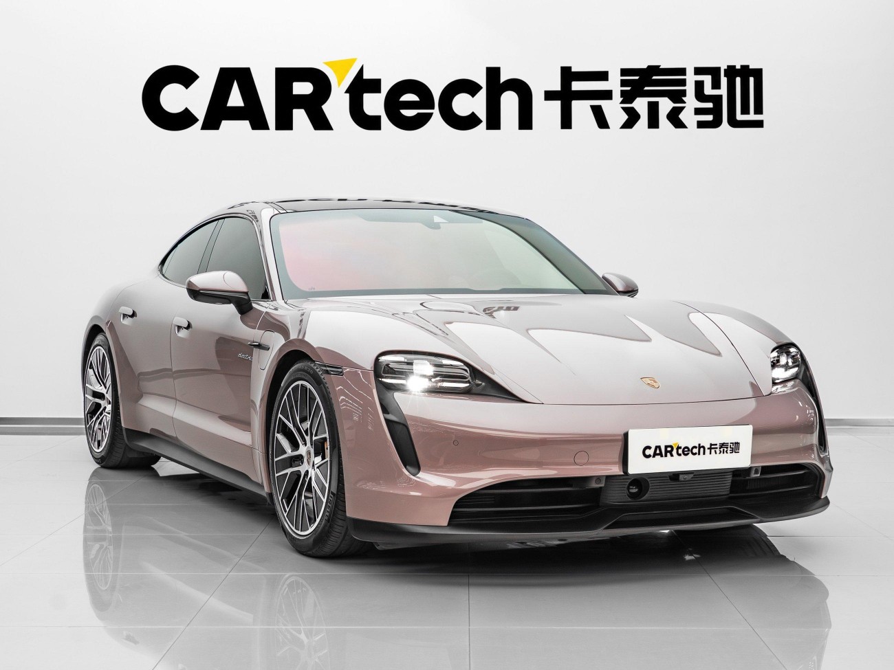 Porsche Taycan 2023