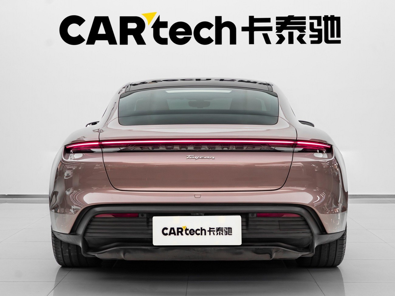 Porsche Taycan 2023