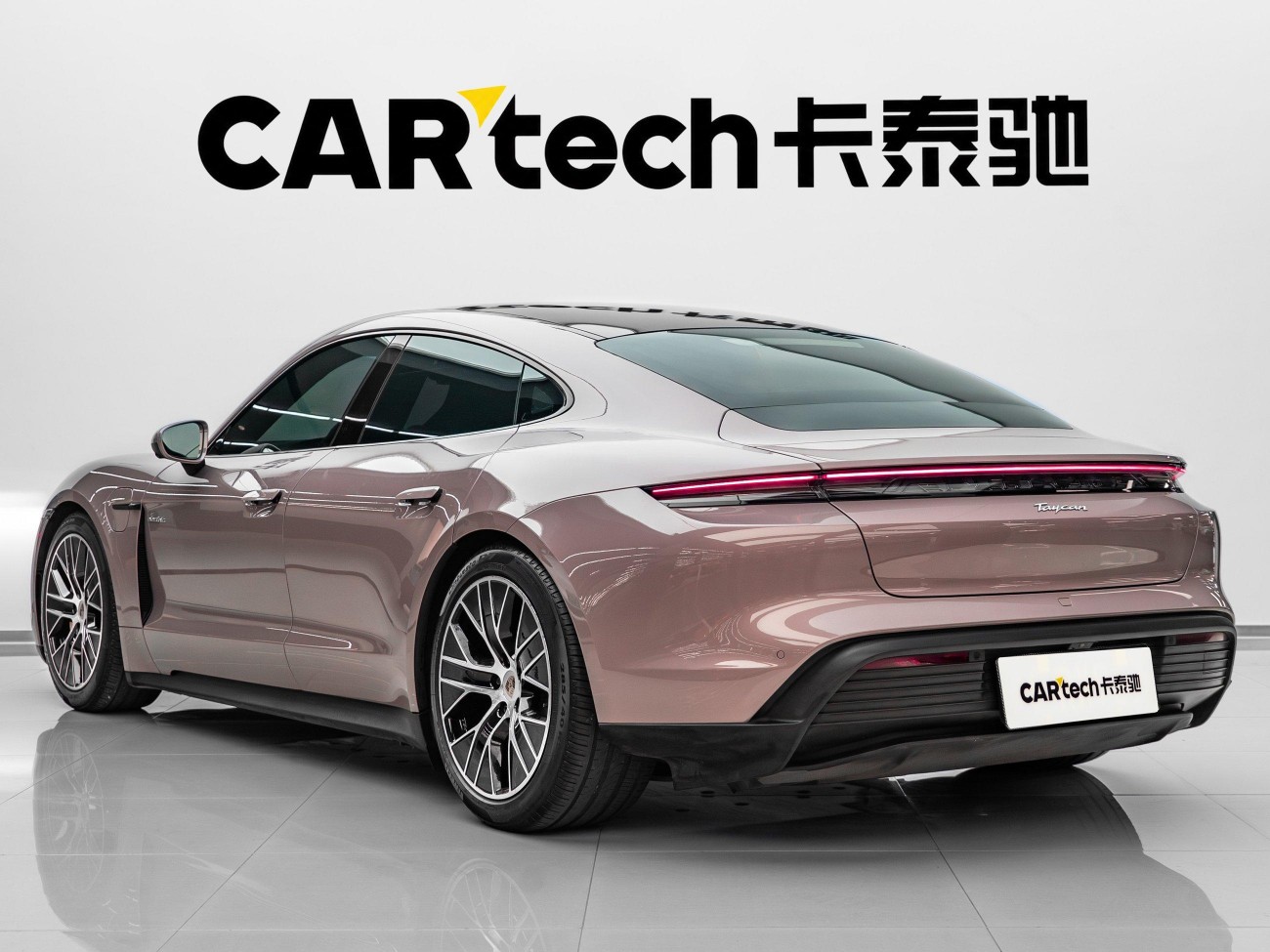 Porsche Taycan 2023
