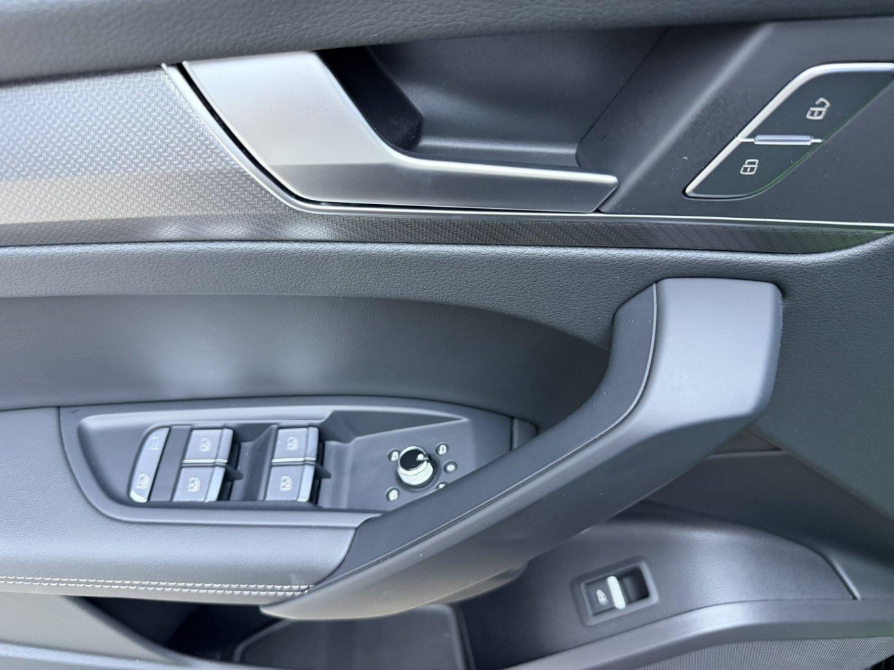 Audi Q5L 40 TFSI 2024