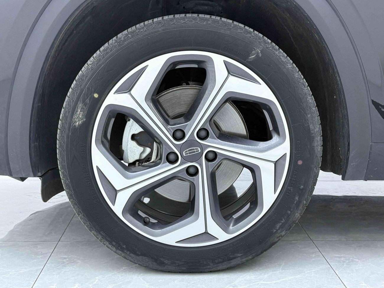 Geely Xingyue L 2024