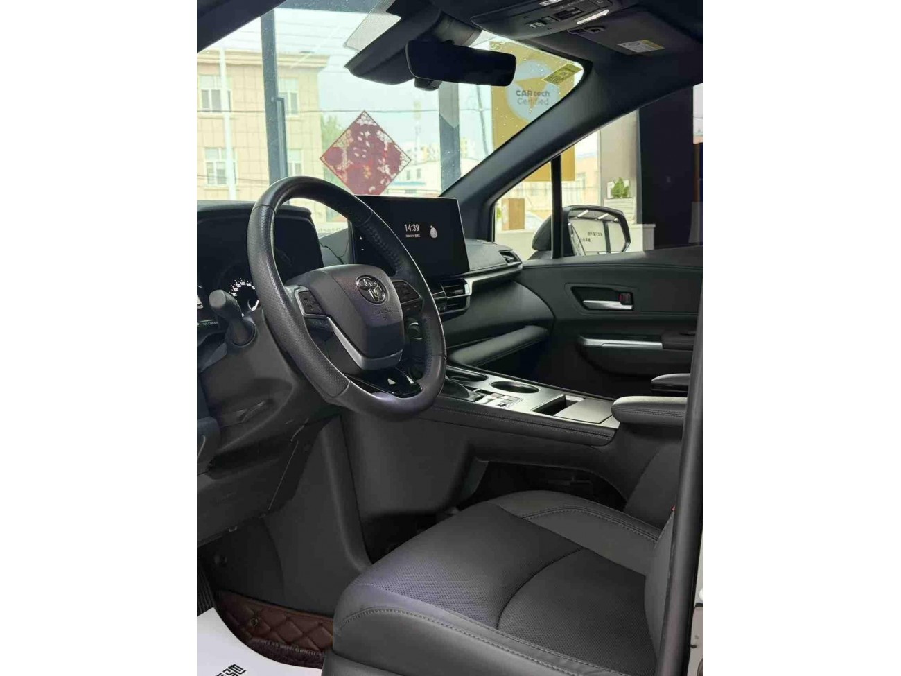 Toyota Sienna 2024