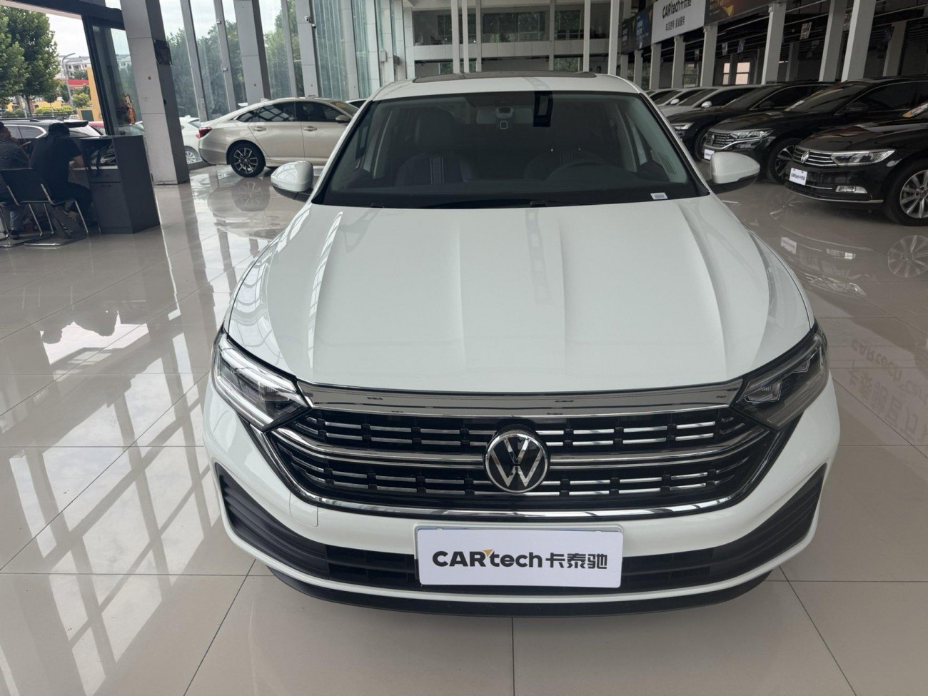 Volkswagen Sagitar 2025